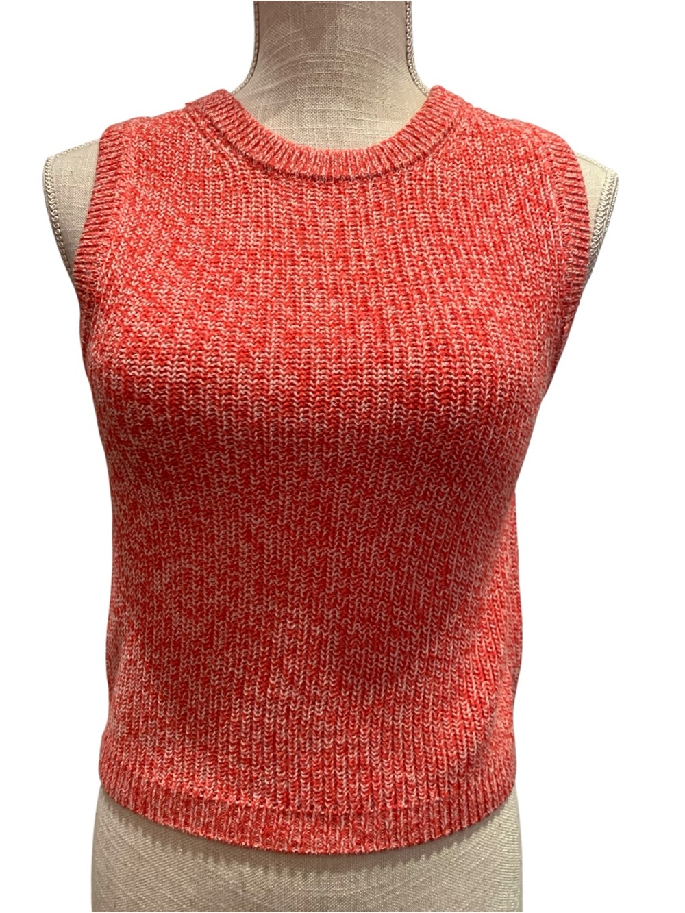 NWT H&M MELANGE SLEEVELESS, ROUND-NECK,KNIT SWEATER. EXCELLENT CONDITION!